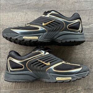 Men’s Nike Air Pegasus Wave Black and Gold Sneakers Size 11.5